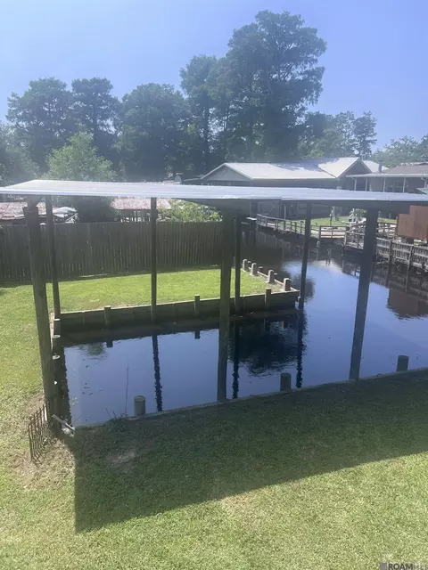 View/Area - 32027 Pats Ln, Springfield, LA 70462 photo 2 of 2