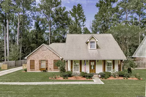 10387 Lone Pine Rd, Denham Springs, LA 70726