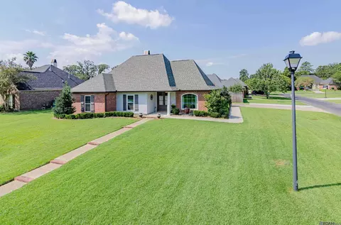 18077 Wilkes Dr, Prairieville, LA 70769