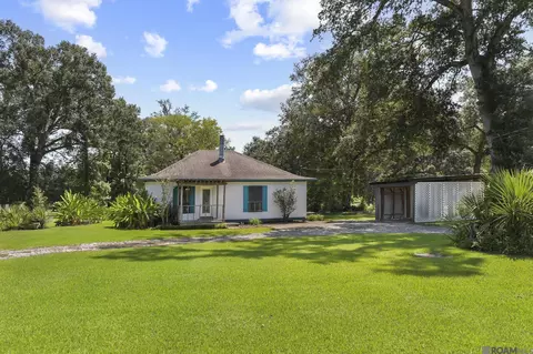 12204 Louis White Rd, Geismar, LA 70734