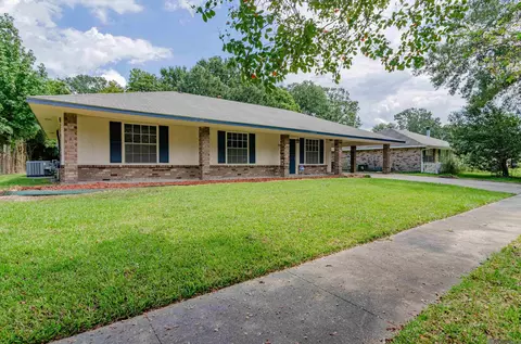 3033 Caroljack Dr, Baton Rouge, LA 70816