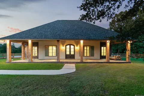 25560 Oak Hill Rd, Denham Springs, LA 70726