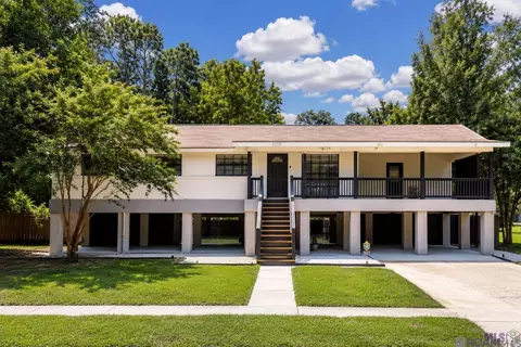 9058 Baker Dr, Baton Rouge, LA 70809