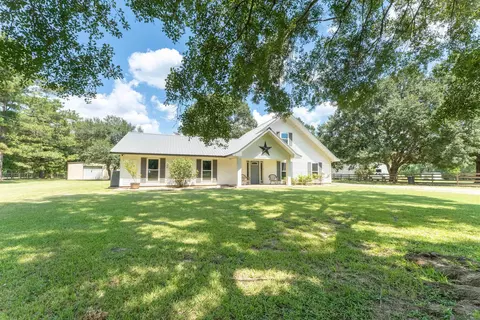 1356 Holly Dr, Slaughter, LA 70777