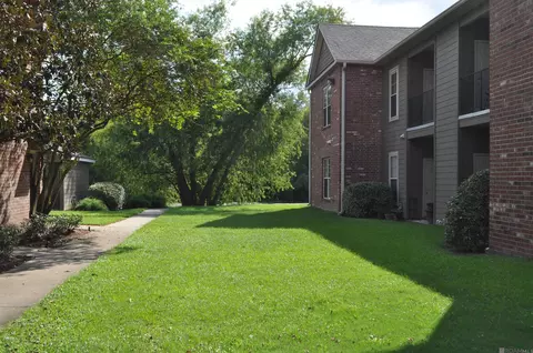7300 Burbank Dr # 23, Baton Rouge, LA 70820