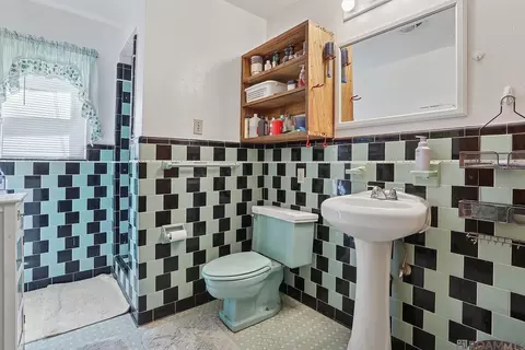 Bath - 4618 Cooper Ln, Jackson, LA 70748 photo 2 of 2