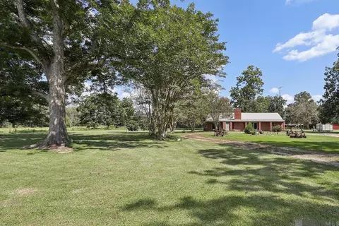 Exterior - 4618 Cooper Ln, Jackson, LA 70748 photo 2 of 5