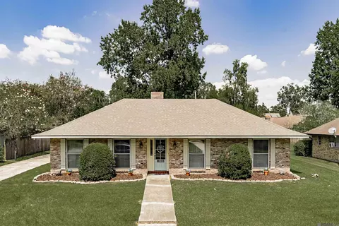 15933 Shenandoah Ave, Baton Rouge, LA 70817