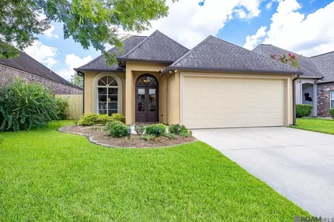 5638 Hidden Ridge Ln, Baton Rouge, LA 70816