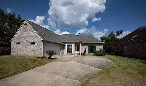 1335 Springlake Dr, Baton Rouge, LA 70810
