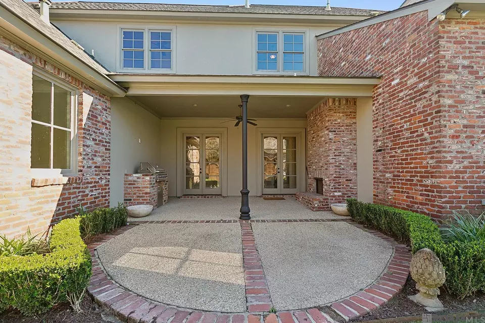 Exterior - 9631 Myrtle Ln, Baton Rouge, LA 70810 photo 4 of 10