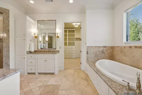 Bath - 9631 Myrtle Ln, Baton Rouge, LA 70810 photo 1 of 8