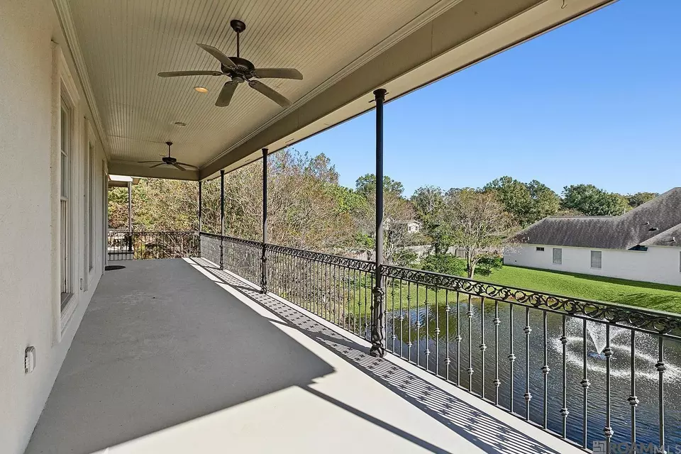 Exterior - 9631 Myrtle Ln, Baton Rouge, LA 70810 photo 6 of 10
