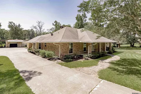 Exterior - 8242 Comite Acres Dr, Baker, LA 70714 photo 8 of 11