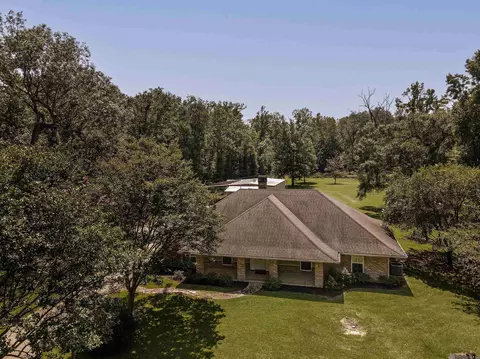 Exterior - 8242 Comite Acres Dr, Baker, LA 70714 photo 11 of 11