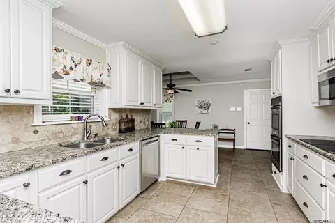 Kitchen - 8242 Comite Acres Dr, Baker, LA 70714 photo 3 of 3