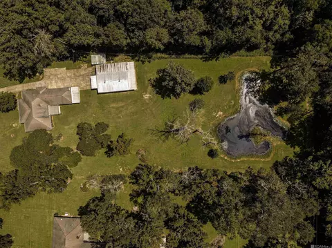 View/Area - 8242 Comite Acres Dr, Baker, LA 70714 photo 3 of 9