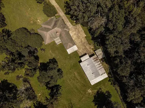 View/Area - 8242 Comite Acres Dr, Baker, LA 70714 photo 2 of 9