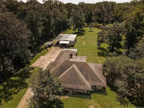 Exterior - 8242 Comite Acres Dr, Baker, LA 70714 photo 1 of 11
