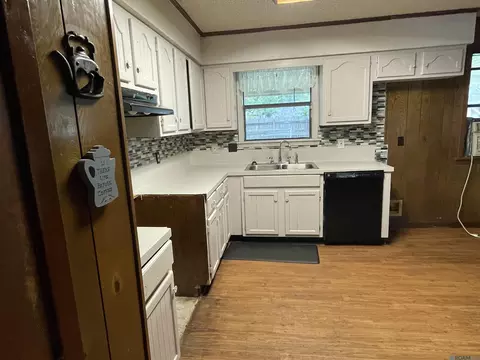 Kitchen - 4305 Ashland St, Baker, LA 70714 photo 1 of 1