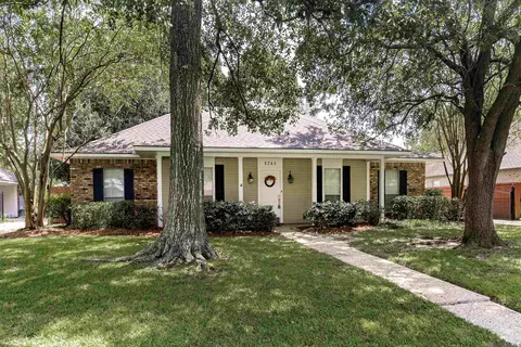 6245 Destrehan Dr, Baton Rouge, LA 70820