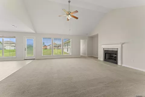 Living - 40406 Fitzgerald Dr, Darrow, LA 70725 photo 2 of 4