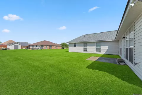 Exterior - 40406 Fitzgerald Dr, Darrow, LA 70725 photo 3 of 4