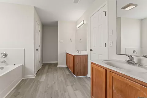 Entry Way - 40406 Fitzgerald Dr, Darrow, LA 70725 photo 1 of 1