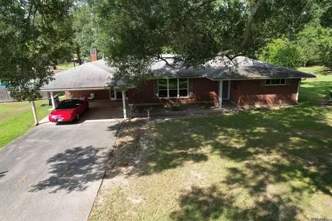 3325 Safer Dr, Slaughter, LA 70777