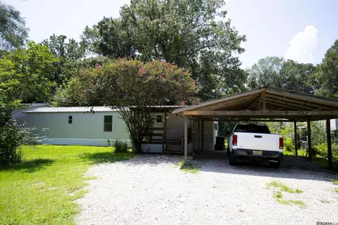 15179 W Beaver Dr, Pride, LA 70770