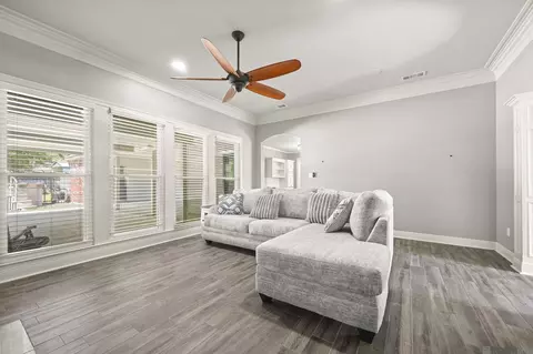 Living - 30105 Oak Shadow Dr, Walker, LA 70785 photo 1 of 2