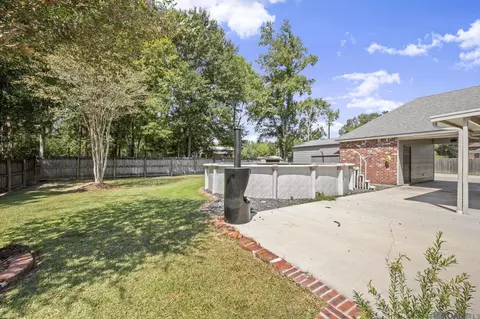 Exterior - 30105 Oak Shadow Dr, Walker, LA 70785 photo 1 of 6
