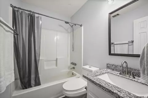 Bath - 13611 S Trace Dr, Walker, LA 70785 photo 3 of 3