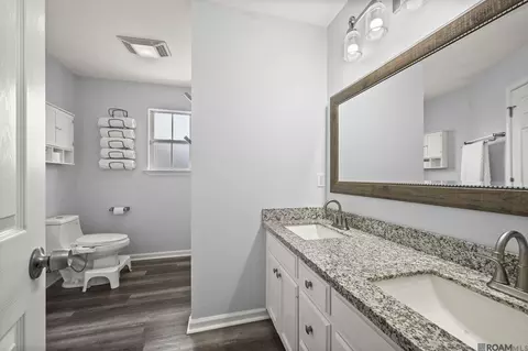 Bath - 13611 S Trace Dr, Walker, LA 70785 photo 1 of 3