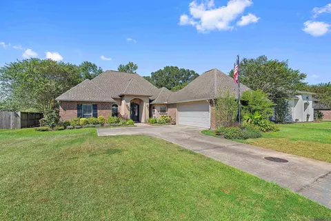 38721 Alderly Ln, Denham Springs, LA 70706