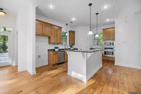 Kitchen - 29960 W Bates Rd, Hammond, LA 70403 photo 3 of 3