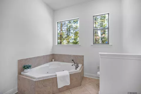 Bath - 29960 W Bates Rd, Hammond, LA 70403 photo 2 of 3