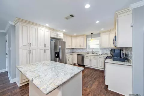 702 Eagle Dr, Houma, LA 70364 photo 2