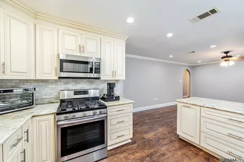 702 Eagle Dr, Houma, LA 70364 photo 3