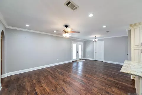 702 Eagle Dr, Houma, LA 70364 photo 4