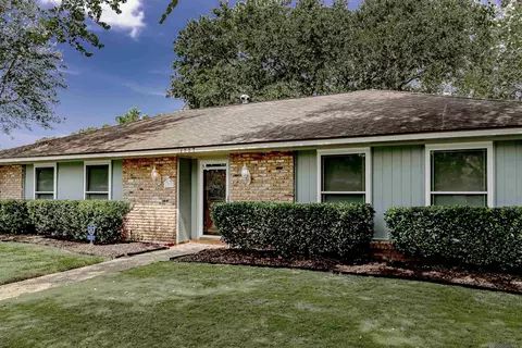 1337 Rue Desiree, Baton Rouge, LA 70810