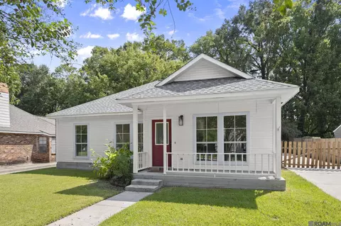 419 Meadow Bend Dr, Baton Rouge, LA 70820