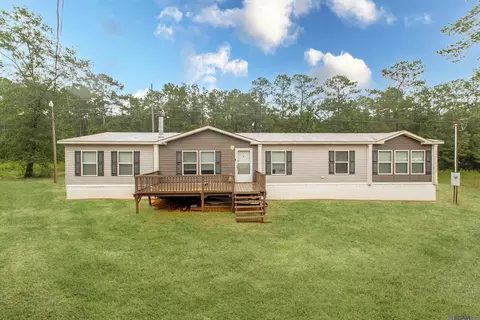 27115 Reid Dr, Loranger, LA 70446