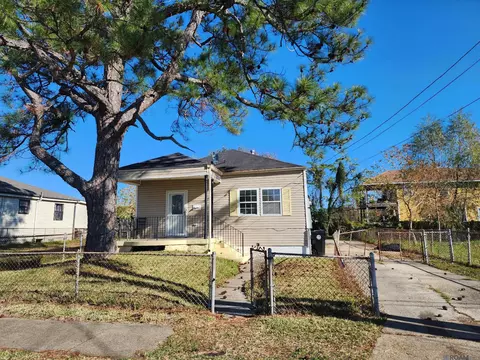 2021 Piety St, New Orleans, LA 70117