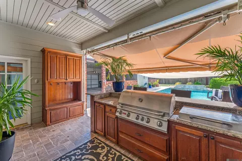 6342 Riverbend Lakes Dr, Baton Rouge, LA 70820