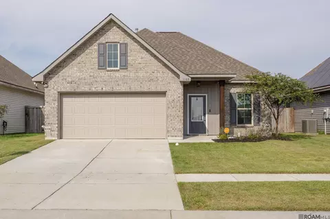 11103 Cambre Oaks Dr, Gonzales, LA 70737
