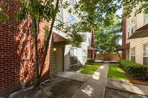 5165 Etta St # 8B, Baton Rouge, LA 70820