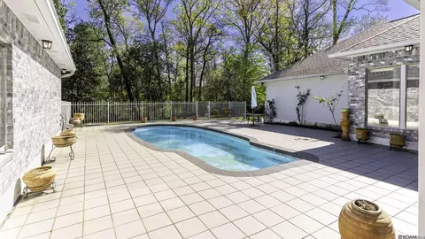 1139 Marc Antony Dr, Baton Rouge, LA 70816