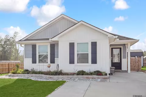 42271 Andrea Ln, Ponchatoula, LA 70454