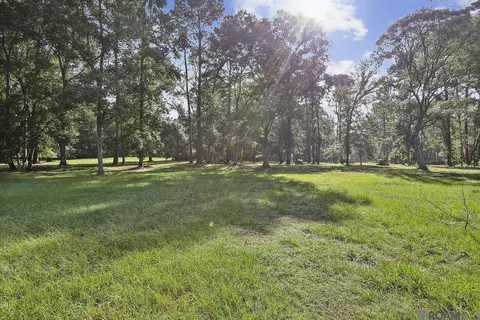 10107 Long Leaf Ln, Saint Francisville, LA 70775